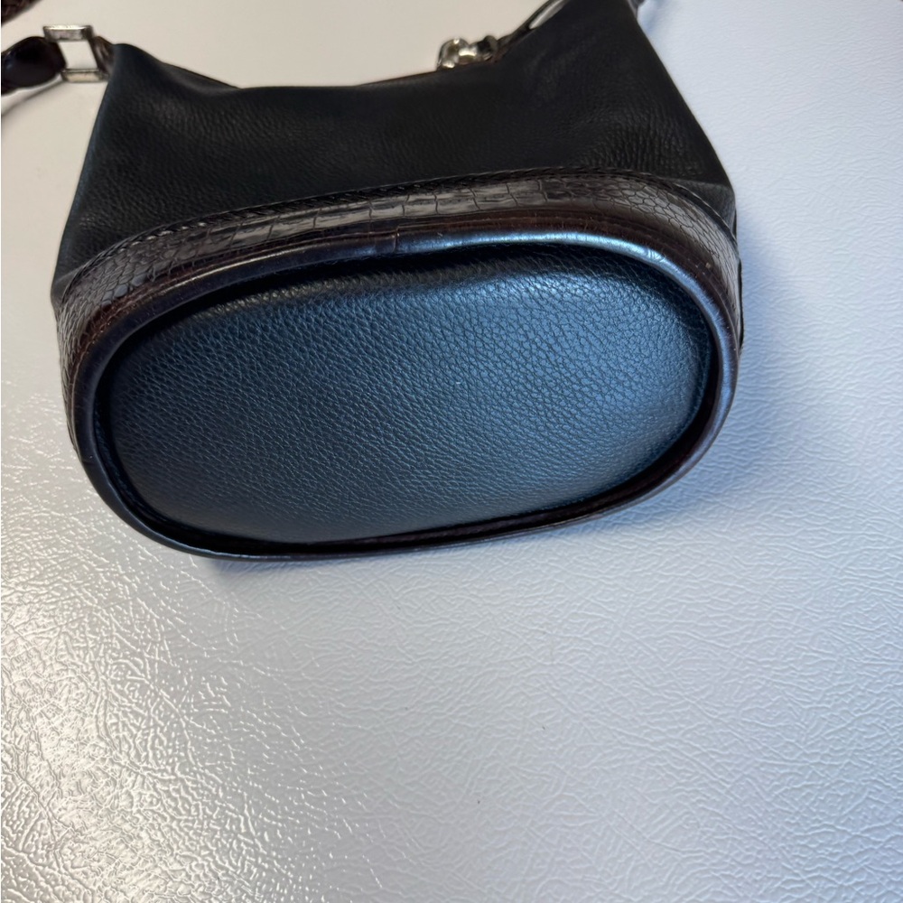 Brighton Leather Bucket Crossbody/Shoulder Bag - Picture 12 of 12